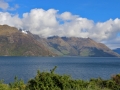 Le lac Wakatipu, qui borde Queenstown...